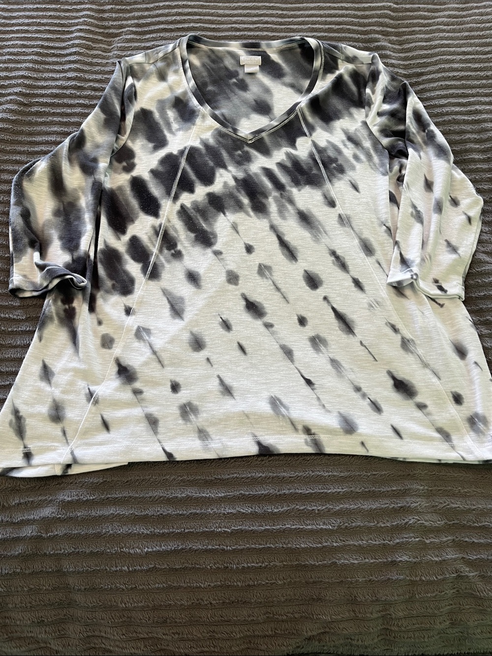 Chico's Black & White Tie-Dye V-Neck Tunic